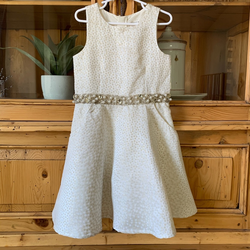 Girls max studio dress 6
